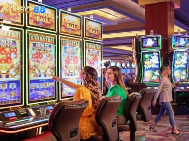 Vui lòng liên hệ đường dây nóng 24 giờ của Bet88 - Bet88